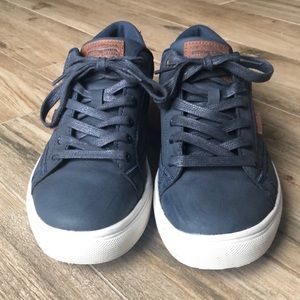 Size 8 Levi 501 sneakers